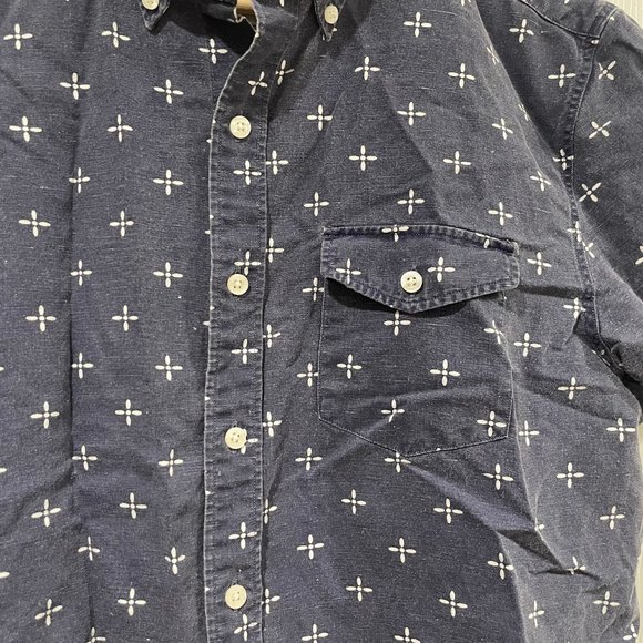 Levi's Short Sleeve Button Up - Medium - $28 - Picture 5 of 9